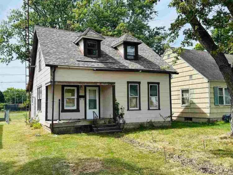 Single-family house For Sale in 112, Northwest 18th Street, Richmond, Indiana