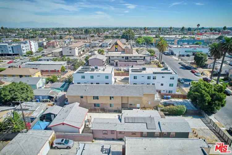 Multi-family house For Sale in 601, West 84th Street, Los Angeles, California