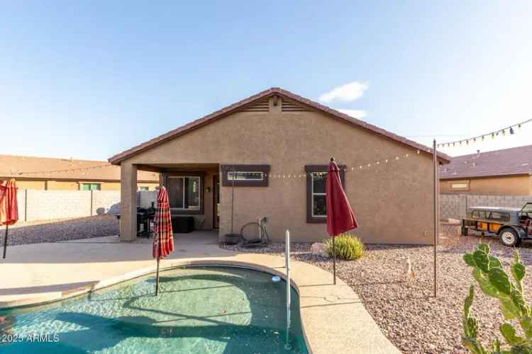 Single-family house For Sale in 23728, West Magnolia Drive, Buckeye, Arizona