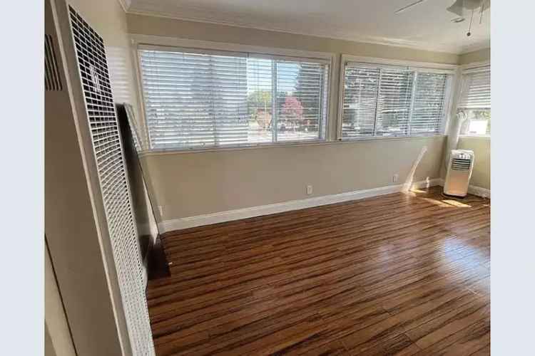 Multi-family house For Sale in Menlo Park, California