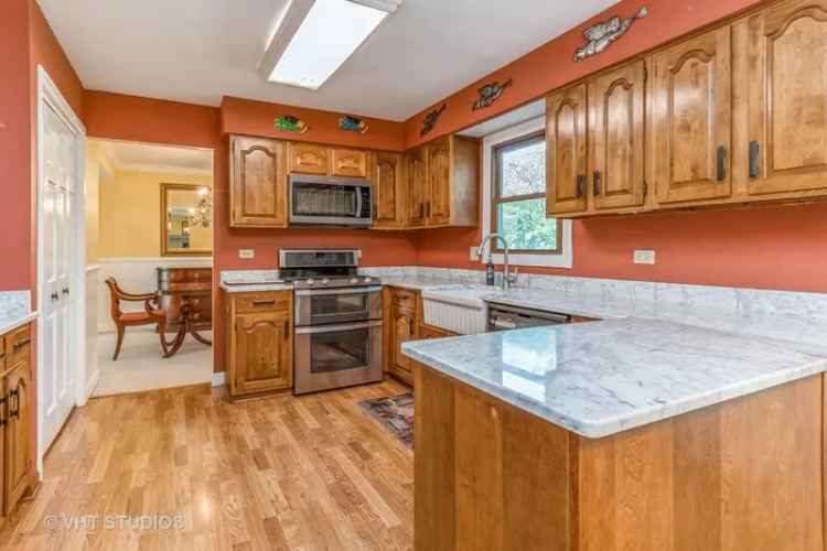 Single-family house For Sale in 1517, Preston Road, Naperville, Illinois