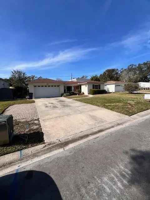 Single-family house For Sale in 3615, South Lightner Drive, Tampa, Florida