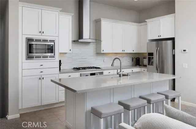 Condo For Sale in 109,111,113,115,117,119, Outwest, Irvine, California