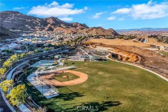 Single-family house For Sale in 685, Bailey Lane, San Jacinto, California