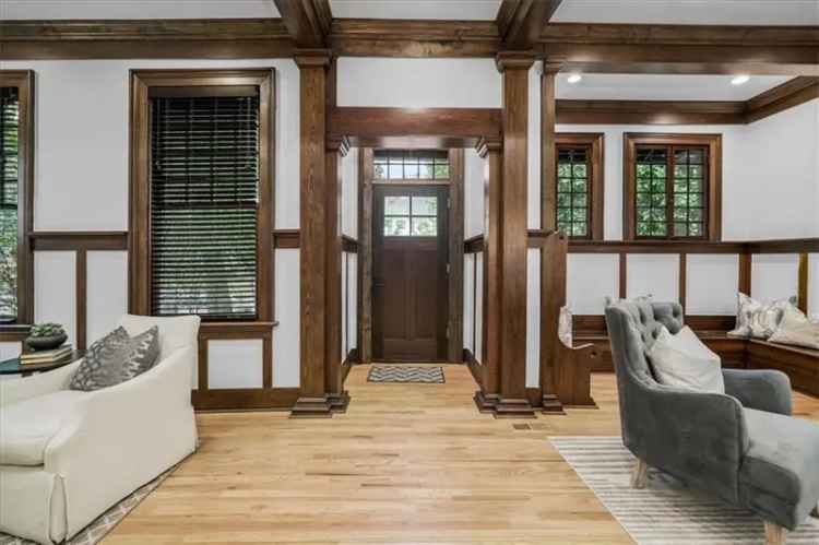 Single-family house For Sale in 747, Myrtle Street Northeast, Atlanta, Georgia