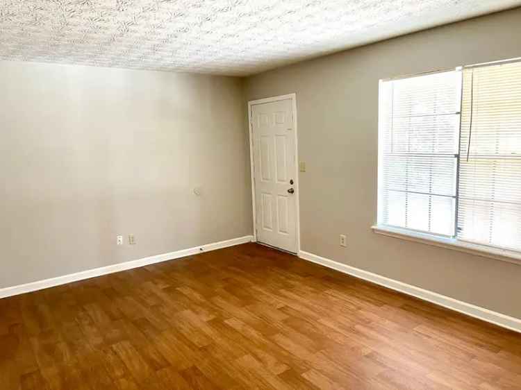 2 Bedroom Townhouse for Rent