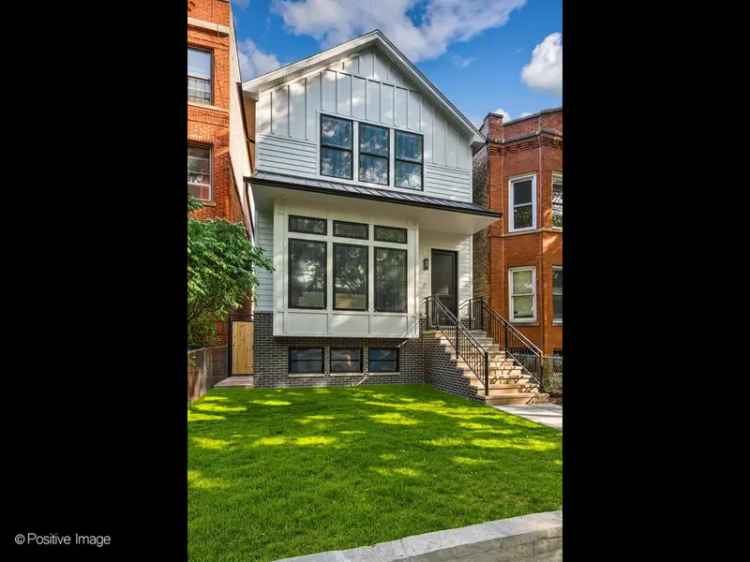 Single-family house For Sale in 1432, West Warner Avenue, Chicago, Illinois