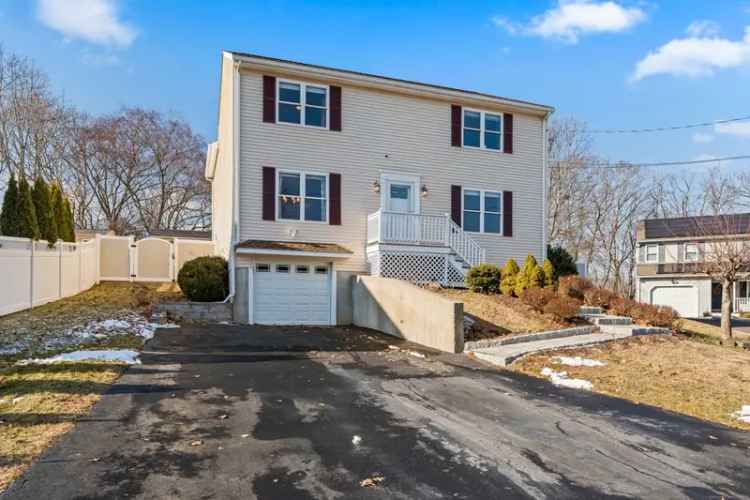 Single-family house For Sale in 5, Ridge Lane, Shelton, Connecticut