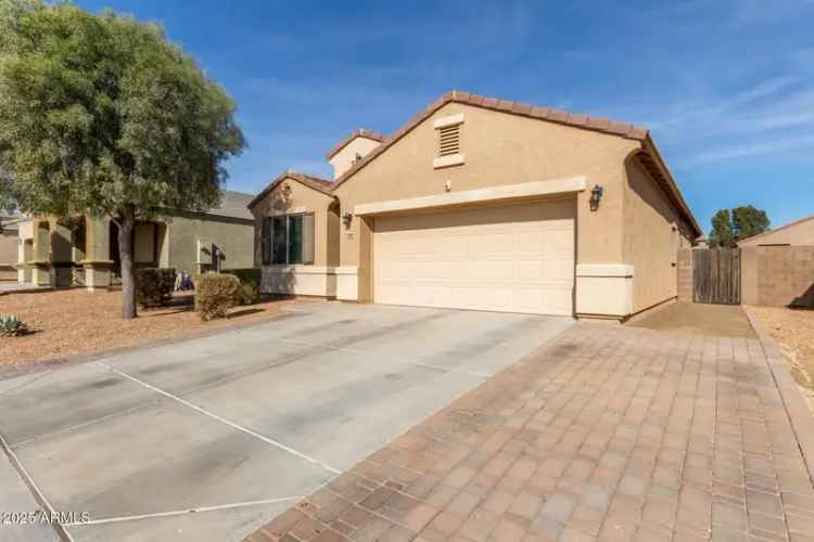 Single-family house For Sale in 23802, West Tamarisk Avenue, Buckeye, Arizona