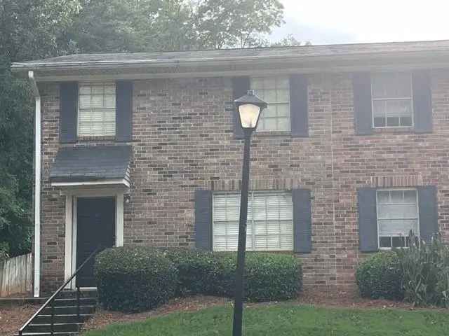 Multi-family house For Sale in 382, Northdale Road, Lawrenceville, Georgia