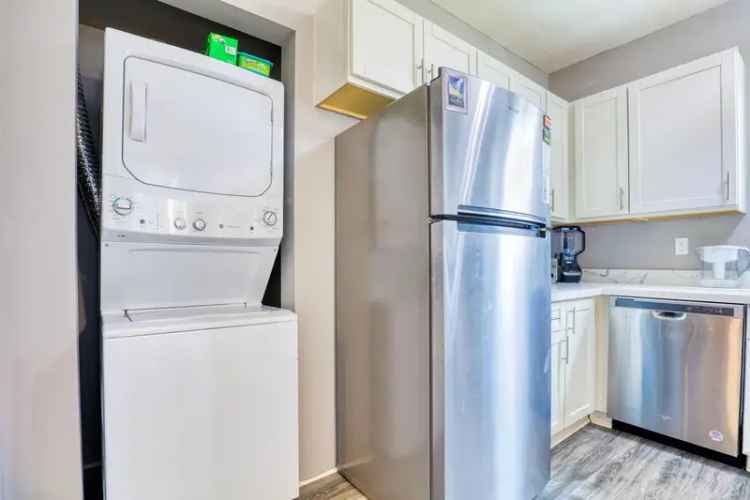 2 Bedroom Apartment for Rent - Remodeled Unit