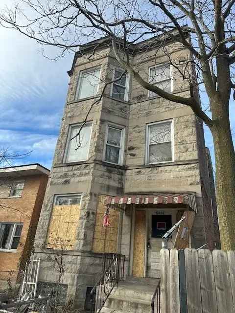 Multi-family house For Sale in 6006, South Racine Avenue, Chicago, Illinois