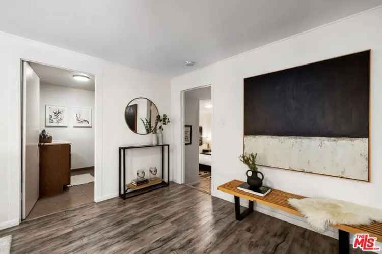 Single-family house For Sale in 5208, Baltimore Street, Los Angeles, California