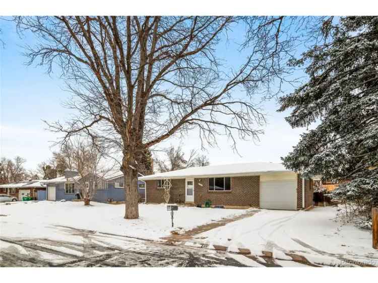 Single-family house For Sale in 428, South Uvalda Street, Aurora, Colorado