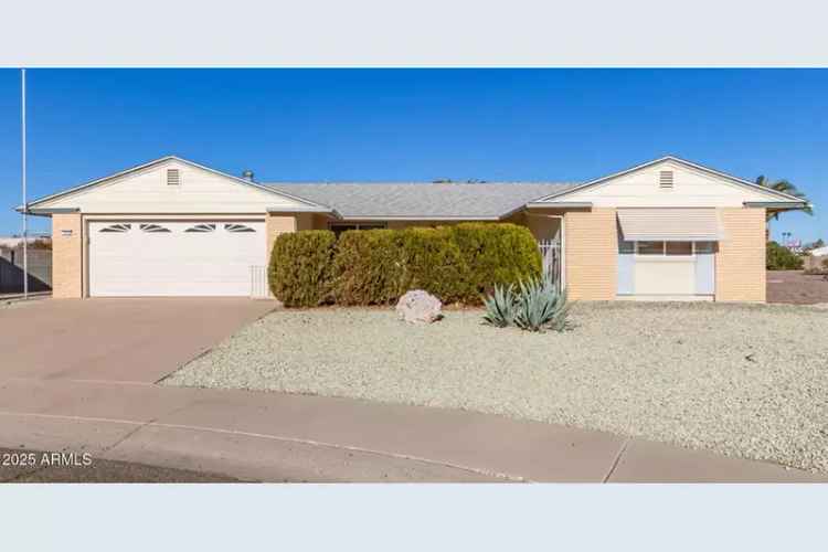 Single-family house For Sale in 9526, West Briarwood Circle North, Sun City, Arizona