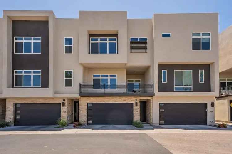 Luxury Townhouse for Rent Near Phoenix Airport