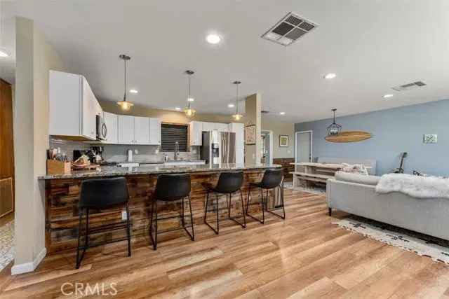 Single-family house For Sale in Joshua Tree, California