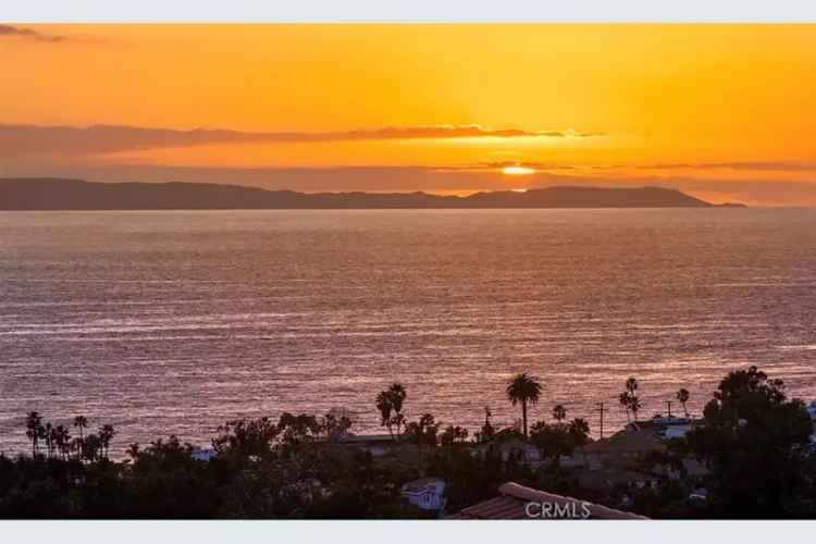 Single-family house For Sale in 830, Temple Hills Drive, Laguna Beach, California