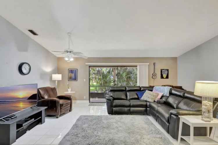 House For Sale in 42, Kensington Lane, Boynton Beach, Florida