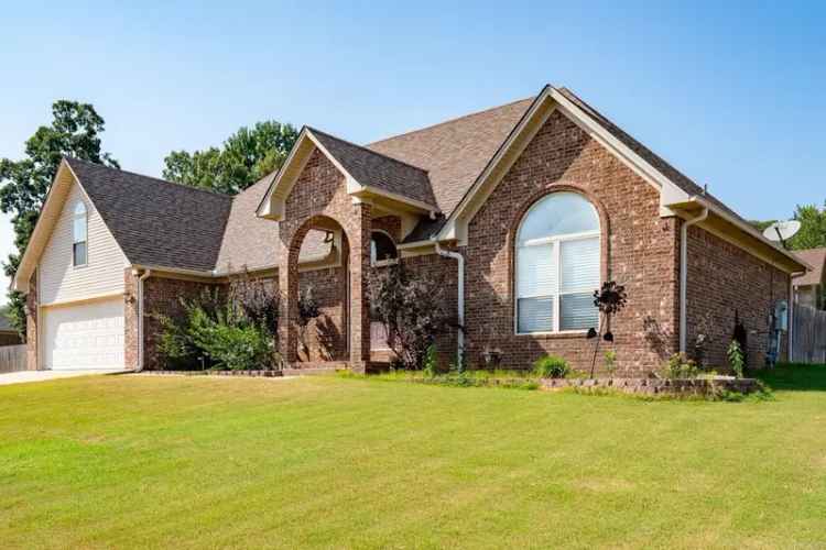 Single-family house For Sale in 69, Lakeland Drive, Cabot, Arkansas