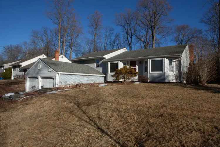 Single-family house For Sale in 70, Barksdale Road, West Hartford, Connecticut