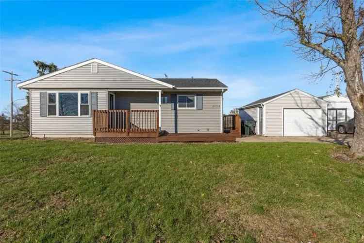 Single-family house For Sale in 1152, Regent Street Northeast, Cedar Rapids, Iowa