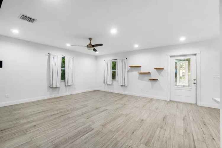 Single-family house For Sale in 1017, Upland Road, West Palm Beach, Florida