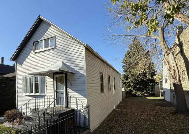 Single-family house For Sale in 3736, South Parnell Avenue, Chicago, Illinois