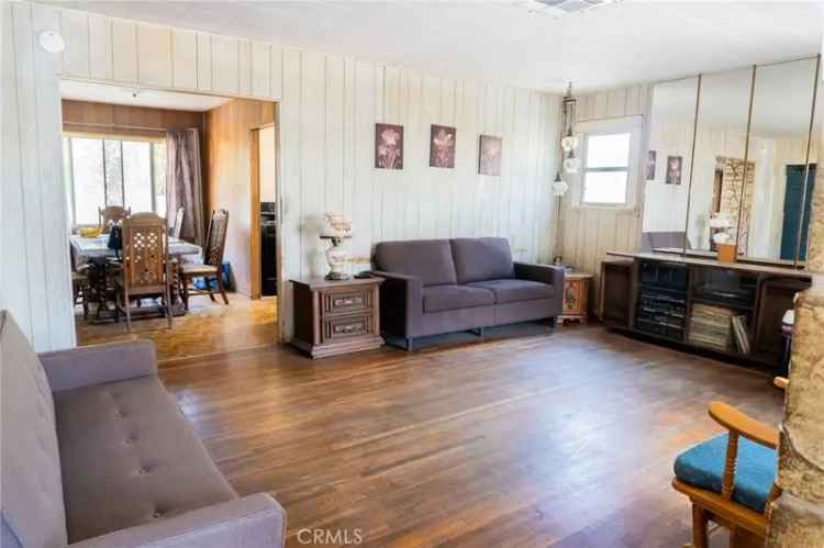 Single-family house For Sale in 1631, South Norton Avenue, Los Angeles, California