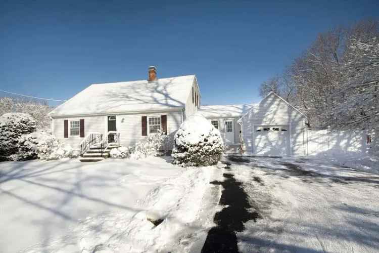 Single-family house For Sale in 44, Bank Street, Abington, Massachusetts