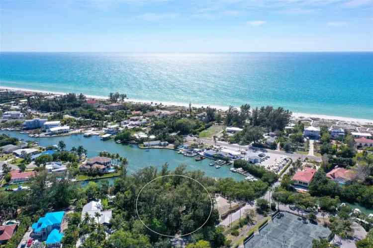 Single-family house For Sale in Longboat Key, Florida