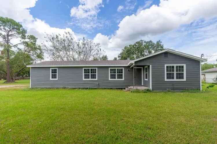 Single-family house For Sale in 2744, West Shane Street, Alvin, Texas