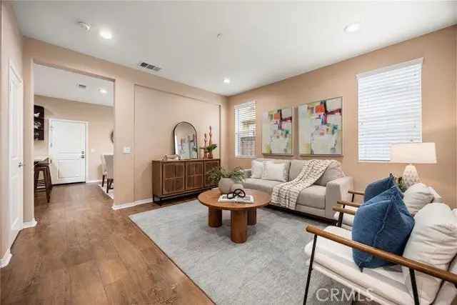 Single-family house For Sale in 662, Americana Drive, Fullerton, California