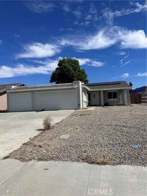 Single-family house For Sale in Hemet, California