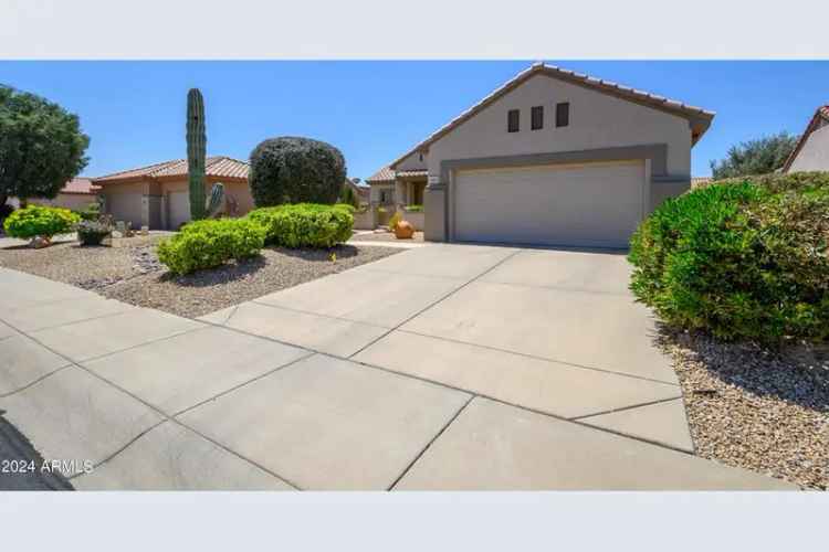 Single-family house For Sale in 16015, West Silver Breeze Drive, Surprise, Arizona