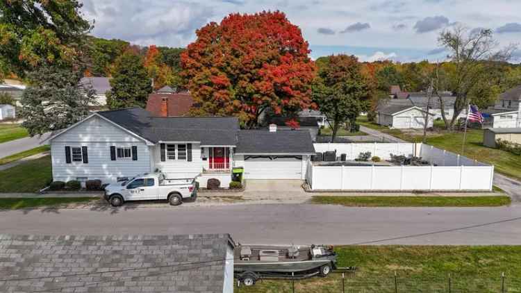 Single-family house For Sale in 1301, Harris Street, Huntington, Indiana