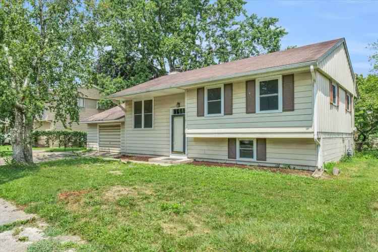 Single-family house For Sale in 2710, Alton Drive, Champaign, Illinois