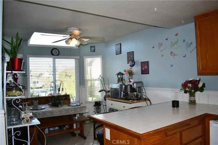 Single-family house For Sale in 3631, Sydney Street, Hemet, California