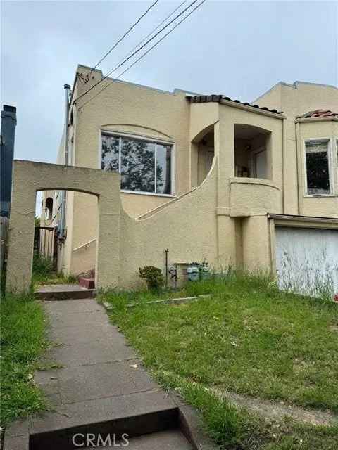 Single-family house For Sale in 2123, High Street, Oakland, California