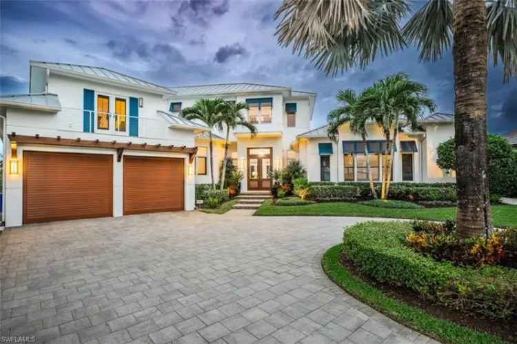 Single-family house For Sale in Naples, Florida