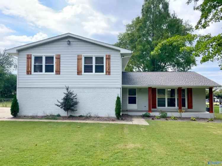 Single-family house For Sale in Huntsville, Alabama