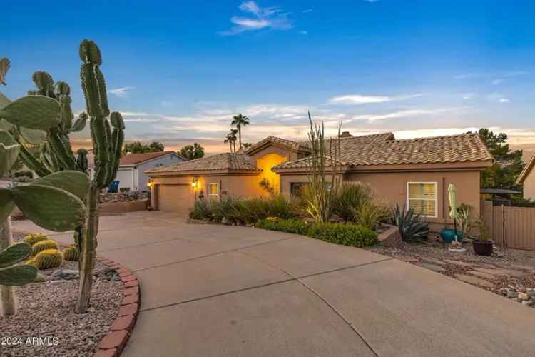 Single-family house For Sale in Fountain Hills, Arizona