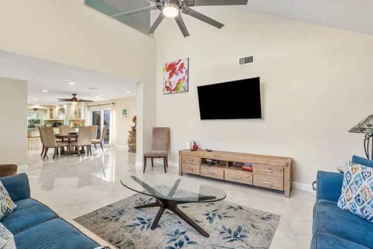 Single-family house For Sale in Boynton Beach, Florida