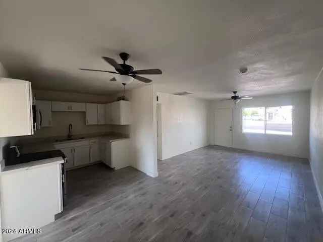 Single-family house For Sale in 3143, West Glendale Avenue, Phoenix, Arizona