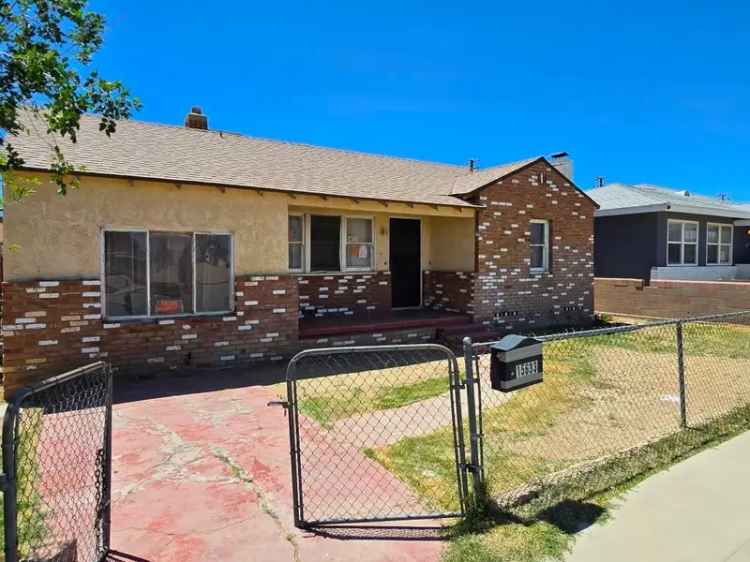 Single-family house For Sale in Mojave, California