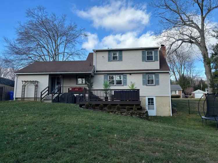 Single-family house For Sale in 66, Arbor Drive, Torrington, Connecticut