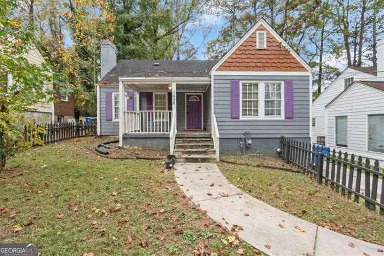 Single-family house For Sale in 1686, Alvarado Terrace Southwest, Atlanta, Georgia