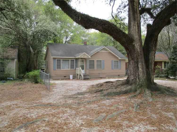 Single-family house For Sale in 806, West Mercer Avenue, Albany, Georgia