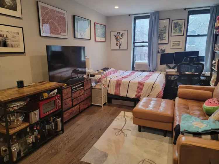 Renovated Studio Apartment for Rent in Yorkville