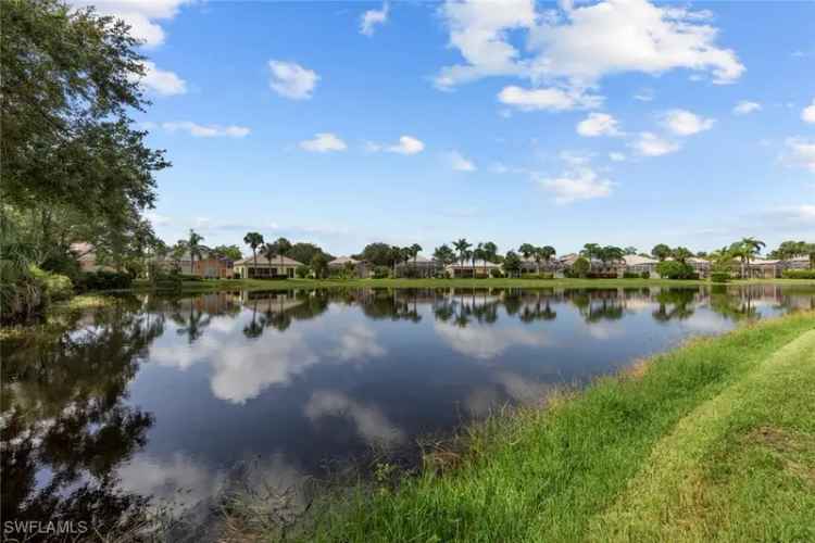 Single-family house For Sale in Bonita Springs, Florida